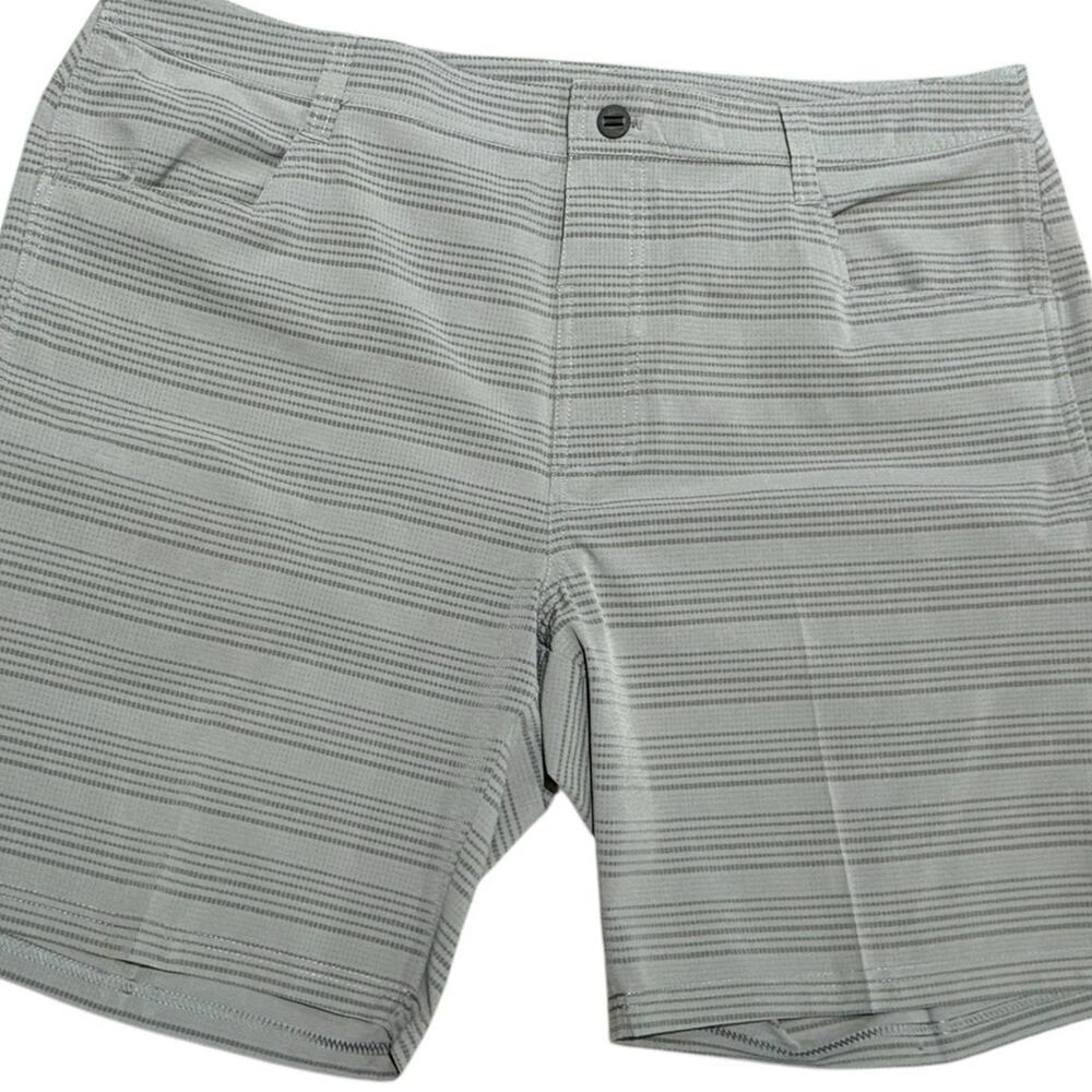 Kuhl Men’s Size 40 Gray Striped Polyester Shorts